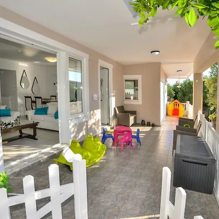 *haritos Traditional Apt-5min From Falassarna Bch* *