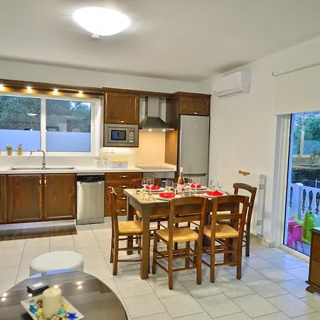 *haritos Traditional Apt-5min From Falassarna Bch*